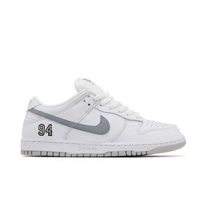 Supreme Athletic Shoes Nike Dunk Low SB Mens